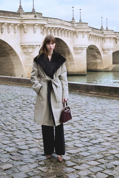 Look 15